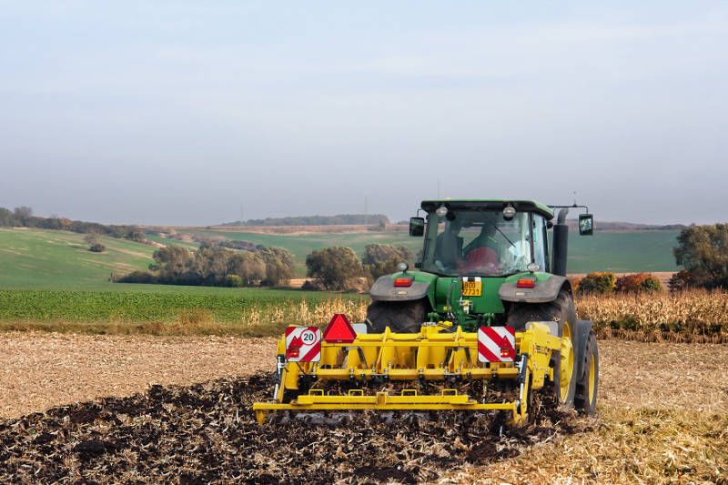 Глубокорыхлитель TERRALAND TN4000 D9R в хозяйстве Баса Агро Украина 1