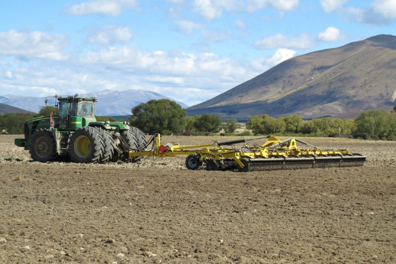 12 meters disc cultivator – largest in New Zealand 6