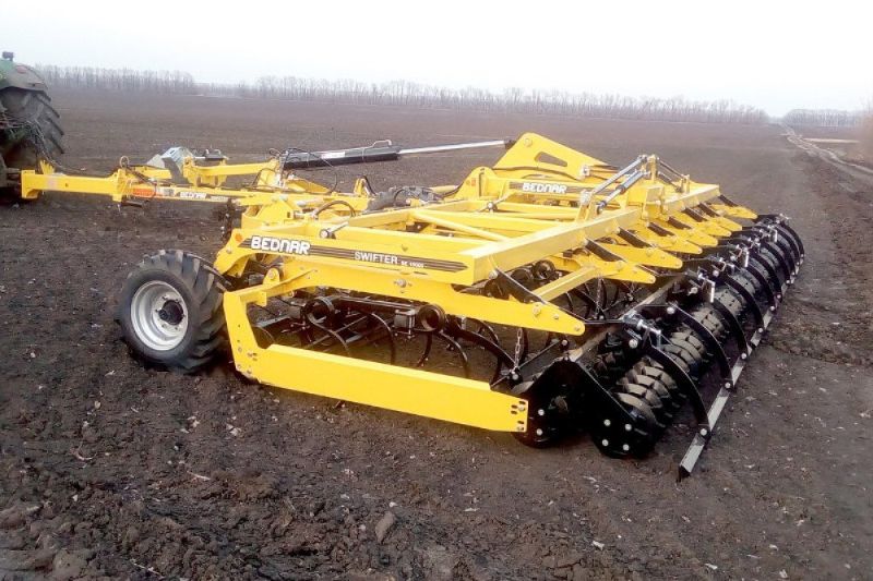 Перший демонстраційний показ передпосівного компактора SWIFTER SE компанією «Новофарм» 1