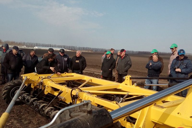 Перший демонстраційний показ передпосівного компактора SWIFTER SE компанією «Новофарм» 2