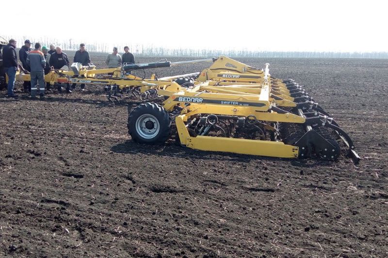 Перший демонстраційний показ передпосівного компактора SWIFTER SE компанією «Новофарм» 4